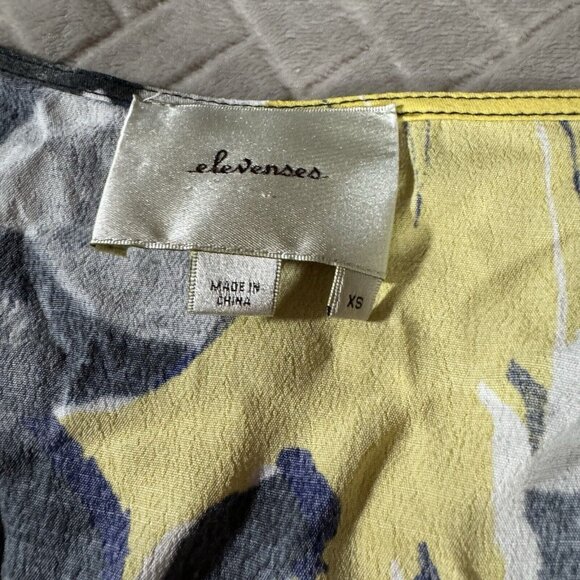 Elevenses Women XS Romper Shorts Yellow Floral V Neck Faux Wrap Belt Half Sleeve - Picture 4 of 11